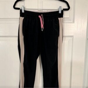 Lululemon Windbreaker Pants size 4